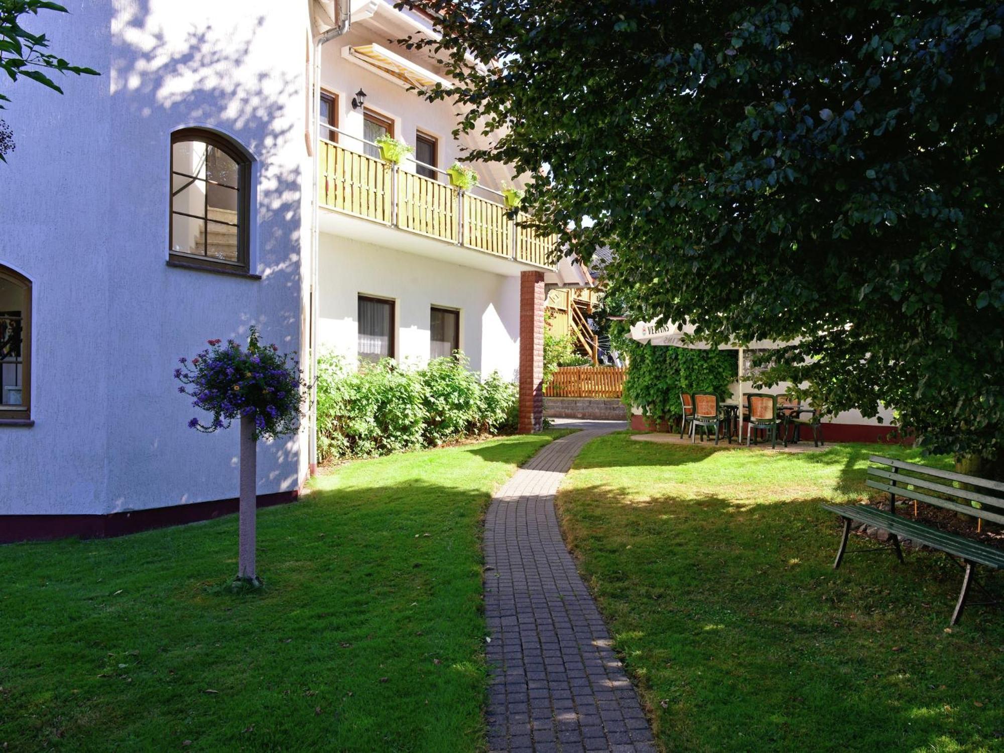 Quaint In Eimelrod Near And Water Sports *